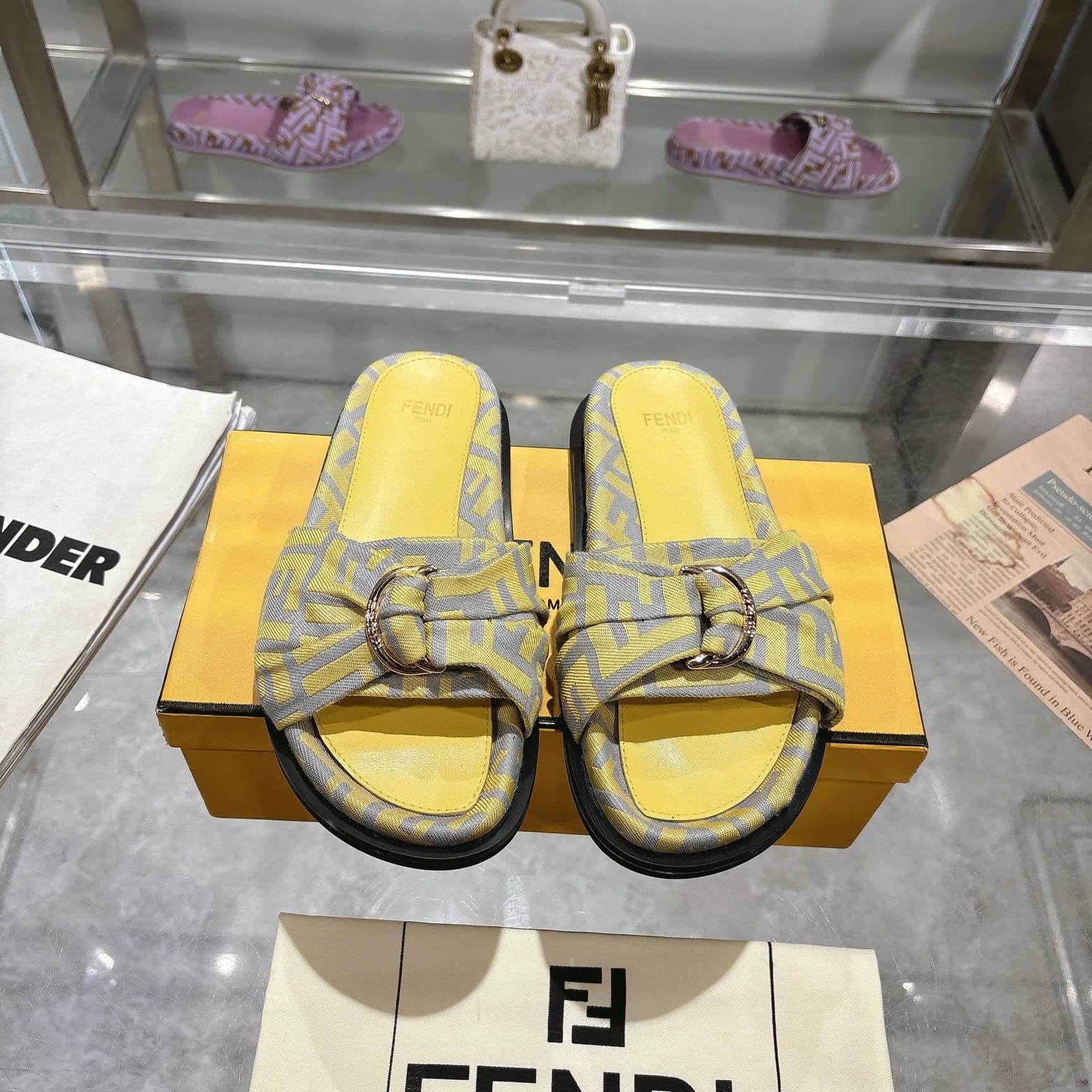 Fendi Slipper-103